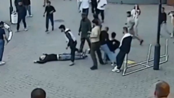 ЈЕЗИВА СМРТ: Мигранти зверски претукли фудбалера, Арсенију није било спаса ЈЕЗИВА СМРТ: Мигранти зверски претукли фудбалера, Арсенију није било спаса