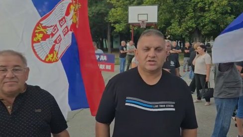DA NAŠA SRBIJA ŽIVI I RADI U MIRU: Poruka građana Bača sa skupa protiv blokada (VIDEO)