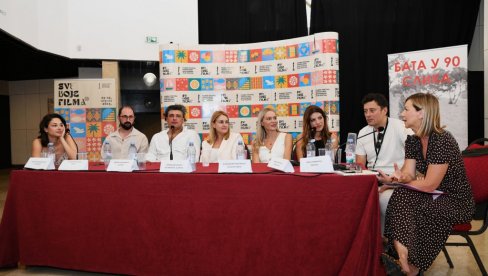 ТЕЛЕКОМ СРБИЈА ПРЕДСТАВИО НОВИ ПРОЈЕКАТ „ЉУЉАЈ МЕ НЕЖНО“ НА ФИЛМСКОМ ФЕСТИВАЛУ ХЕРЦЕГ НОВИ – МОНТЕНЕГРО ФИЛМ ФЕСТИВАЛ