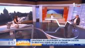 ВОДИТЕЉКА И ГОСТИ ИСМЕЈАЛИ ИЗВЕШТАВАЊЕ Н1: Испало је да су се просторије СНС-а саме запалиле а да су каменице и флаше саме летеле! ВОДИТЕЉКА И ГОСТИ ИСМЕЈАЛИ ИЗВЕШТАВАЊЕ Н1: Испало је да су се просторије СНС-а саме запалиле а да су каменице и флаше саме летеле!