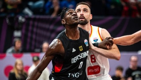 GROBARI U ŠOKU: Evo kako se Isak Bonga povredio na startu Evrobasketa! (VIDEO) GROBARI U ŠOKU: Evo kako se Isak Bonga povredio na startu Evrobasketa! (VIDEO)