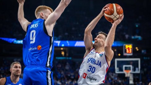 POLITIČKA PROVOKACIJA NA MEČU SRBIJA - ESTONIJA! Evo šta su uradili estonski navijači (FOTO)