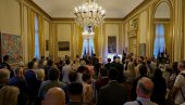 НА СРПСКОЈ ЗЕМЉИ СА ПОГЛЕДОМ НА АЈФЕЛОВ ТОРАЊ Гујон угостио у Паризу утицајне Французе који промовишу Србију (ФОТО)