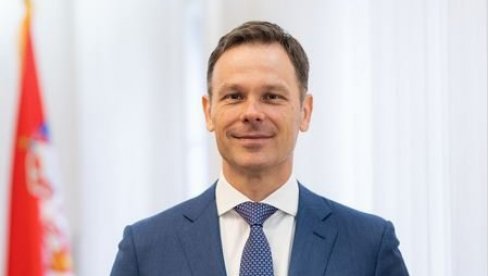 НЕЗАПОСЛЕНОСТ У СРБЈИ ПАЛА НА 8.5 %: Министар Мали објавио важне податке за нашу земљу - запосленост у порасту (ФОТО) НЕЗАПОСЛЕНОСТ У СРБЈИ ПАЛА НА 8.5 %: Министар Мали објавио важне податке за нашу земљу - запосленост у порасту (ФОТО)