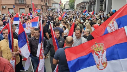 НЕВЕРОВАТАН БРОЈ ЉУДИ: Пожаревац је устао против блокада (ФОТО/ВИДЕО) НЕВЕРОВАТАН БРОЈ ЉУДИ: Пожаревац је устао против блокада (ФОТО/ВИДЕО)