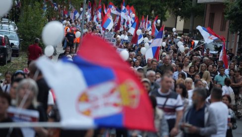 CELA SRBIJA BIĆE NA NOGAMA U NEDELJU: Ovo je lista mesta u kojima će biti velika porodična okupljanja protiv blokada CELA SRBIJA BIĆE NA NOGAMA U NEDELJU: Ovo je lista mesta u kojima će biti velika porodična okupljanja protiv blokada