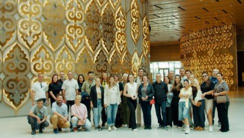 ОВАЦИЈЕ ЗА ШВАБИЦУ У КАЗАЊУ: Представа бањалучког театра изведена пред хиљаду и по гледалаца у главном граду Татарстана ОВАЦИЈЕ ЗА ШВАБИЦУ У КАЗАЊУ: Представа бањалучког театра изведена пред хиљаду и по гледалаца у главном граду Татарстана