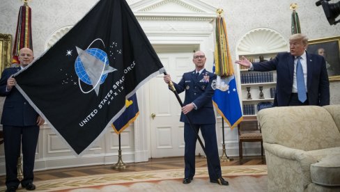 РОЈТЕРС ТВРДИ: Трамп планира да премести седиште Америчке свемирске команде РОЈТЕРС ТВРДИ: Трамп планира да премести седиште Америчке свемирске команде