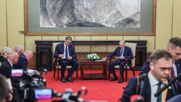 ХВАЛА ПУТИНУ НА ПОДРШЦИ Вучић: Сарадња са Русијом може додатно да буде улвршћена (ВИДЕО) ХВАЛА ПУТИНУ НА ПОДРШЦИ Вучић: Сарадња са Русијом може додатно да буде улвршћена (ВИДЕО)