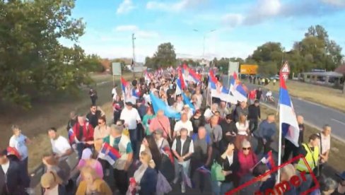 ОВО ЈЕ НАША СРБИЈА: Грађани послали снажну и јасну поруку (ВИДЕО) ОВО ЈЕ НАША СРБИЈА: Грађани послали снажну и јасну поруку (ВИДЕО)