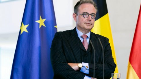 СПРЕЧЕН ТЕРОРИСТИЧКИ НАПАД У БЕЛГИЈИ: Премијер Барт Де Вевер на мети удара камиказа дроном, иза свега стоји ова организација