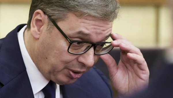ВУЧИЋ: Момировићу сте уништили живот, он је из успешне породице, дошао је у политику на мој позив! ВУЧИЋ: Момировићу сте уништили живот, он је из успешне породице, дошао је у политику на мој позив!