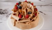 CREME DE LA CROWNE PLAZA: Luksuz u formi dezerta