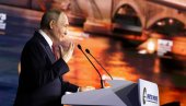 MEDVED JE MEDVED: Ovo je Putinov komentar na fotografiju koja je obišla svet (FOTO/VIDEO) MEDVED JE MEDVED: Ovo je Putinov komentar na fotografiju koja je obišla svet (FOTO/VIDEO)