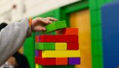 DETE (4) IŠETALO IZ VRTIĆA U VRANJU: Niko nije primetio, našla ga prodavačica marketa DETE (4) IŠETALO IZ VRTIĆA U VRANJU: Niko nije primetio, našla ga prodavačica marketa