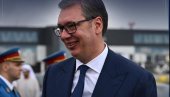 СУТРА У 11 ЧАСОВА: Вучић гост Јутарњег програма на ТВ Пинк СУТРА У 11 ЧАСОВА: Вучић гост Јутарњег програма на ТВ Пинк