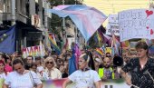 ŠAHOVNICA I POLITIČARI U PRVOM PLANU: Blokaderski prajd pretvoren u cirkus
