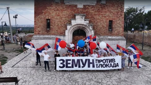 МОЋАН СНИМАК ИЗ ЗЕМУНА: Овако је изгледао скуп против блокада (ВИДЕО) МОЋАН СНИМАК ИЗ ЗЕМУНА: Овако је изгледао скуп против блокада (ВИДЕО)