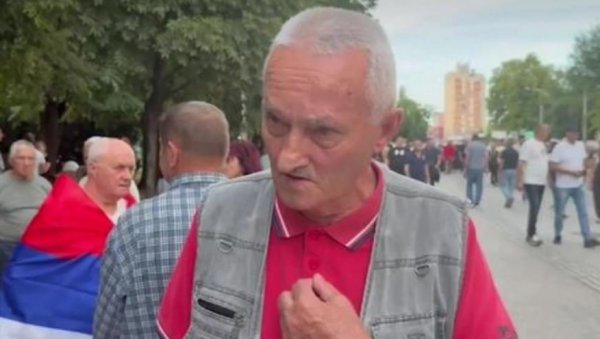 ХОЋЕ ХЛЕБ БЕЗ МОТИКЕ, ПИТАЈТЕ ИХ ЗАШТО НОСЕ МАСКЕ: Грађанин Лознице поручио да народ мора сам да се избори са блокадама (ВИДЕО) ХОЋЕ ХЛЕБ БЕЗ МОТИКЕ, ПИТАЈТЕ ИХ ЗАШТО НОСЕ МАСКЕ: Грађанин Лознице поручио да народ мора сам да се избори са блокадама (ВИДЕО)