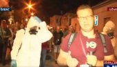 БЛОКАДЕРИ КОПИРАЈУ ПРОПАГАНДУ НАЦИСТА: Синоћ су извели ДЕЗИНФЕКЦИЈУ улица којим су прошле присталице Александра Вучића (ВИДЕО) БЛОКАДЕРИ КОПИРАЈУ ПРОПАГАНДУ НАЦИСТА: Синоћ су извели ДЕЗИНФЕКЦИЈУ улица којим су прошле присталице Александра Вучића (ВИДЕО)