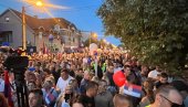 NEĆEMO VIŠE DA TRPIMO BLOKADE I NASILJE: Građani jasni - Srbija je ustala (VIDEO) NEĆEMO VIŠE DA TRPIMO BLOKADE I NASILJE: Građani jasni - Srbija je ustala (VIDEO)