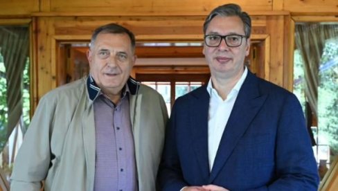 BRATSKI SUSRET Vučić i Dodik razgovarali u Beogradu (FOTO) BRATSKI SUSRET Vučić i Dodik razgovarali u Beogradu (FOTO)