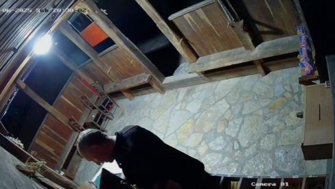 СЛИКА И ПРИЛИКА БЛОКАДЕРА: Држе предавања о поштењу, моралу и правди, а краду донације из цркве (ВИДЕО)