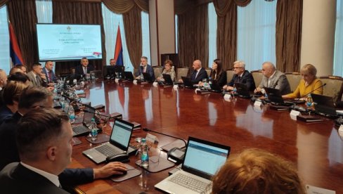 MINIĆ NAJAVIO: Naredne sedmice zajednička sednica vlada Srpske i Srbije