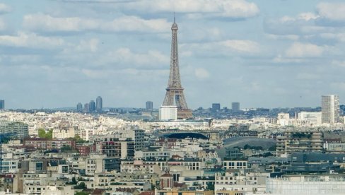 ФРАНЦУЗИ НАГАЗИЛИ НА КОЧНИЦУ: Нови аутомобил више није „за сваку кућу“ ФРАНЦУЗИ НАГАЗИЛИ НА КОЧНИЦУ: Нови аутомобил више није „за сваку кућу“