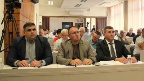 ODBORNICI U VLASOTINCU GLASALI ZA ZADUŽIVANJE NA IME PROJEKATA   Kredit od 69 miliona