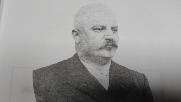 ИНДУСТРИЈАЛАЦ КОЈИ ЈЕ ПРОМЕНИО УЖИЦЕ: Биста Малиши Атанацковићу ИНДУСТРИЈАЛАЦ КОЈИ ЈЕ ПРОМЕНИО УЖИЦЕ: Биста Малиши Атанацковићу