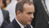 ПРВИ ДАН НА ФУНКЦИЈИ У СЕНЦИ НАСИЛНИХ ПРОТЕСТА: Лекорни обећао драматичне промене у влади ПРВИ ДАН НА ФУНКЦИЈИ У СЕНЦИ НАСИЛНИХ ПРОТЕСТА: Лекорни обећао драматичне промене у влади