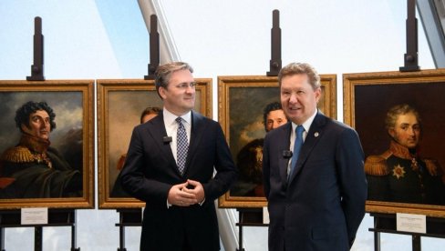 SELAKOVIĆ PRIMIO POKLOM OD „GASPROMA“ Devet portreta ruskih vojskovođa i državnika srpskog porekla za Istorijski muzej Srbije (FOTO) SELAKOVIĆ PRIMIO POKLOM OD „GASPROMA“ Devet portreta ruskih vojskovođa i državnika srpskog porekla za Istorijski muzej Srbije (FOTO)