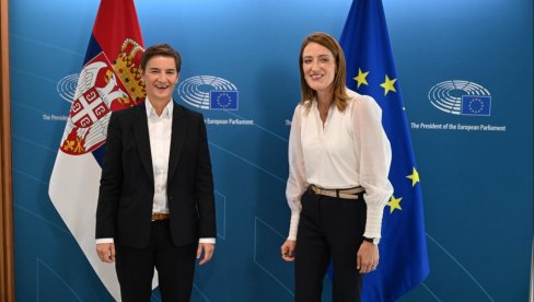 SRDAČAN POZDRAV PRED POČETAK SASTANKA: Počeo sastanak Brnabić i Mecole u Briselu u Evropskom parlamentu (VIDEO) SRDAČAN POZDRAV PRED POČETAK SASTANKA: Počeo sastanak Brnabić i Mecole u Briselu u Evropskom parlamentu (VIDEO)