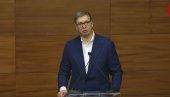 ПОРЕД РУШЕЊА ЦРКВЕ, САДА ЖЕЛЕ И ВОЈСКУ: Вучић о хистерији због војне параде (ВИДЕО)