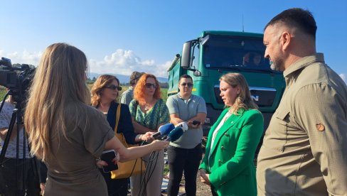 U FUTOGU ODRŽANA AKCIJA UKLANJANJA NAJVEĆE NELEGALNE DEPONIJE NA TERITORIJI NOVOG SADA: Na očišćenim parcelama biće izgrađeno reciklažno dvori U FUTOGU ODRŽANA AKCIJA UKLANJANJA NAJVEĆE NELEGALNE DEPONIJE NA TERITORIJI NOVOG SADA: Na očišćenim parcelama biće izgrađeno reciklažno dvori