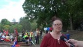 ДА МОЈА УНУКА НАСТАВИ СТУДИЈЕ: Порука из Беле Паланке са скупа против блокада (ВИДЕО) ДА МОЈА УНУКА НАСТАВИ СТУДИЈЕ: Порука из Беле Паланке са скупа против блокада (ВИДЕО)