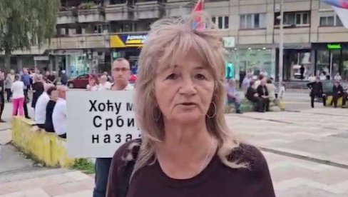ЖИВЕО НАШ НАРОД Грађани Прибоја пружају подршку скупу против блокада (ВИДЕО) ЖИВЕО НАШ НАРОД Грађани Прибоја пружају подршку скупу против блокада (ВИДЕО)