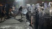 ПОЛИЦИЈА НЕМА ЦН ГАС: МУП демантовао лажи блокадерске Шолакове телевизије Н1 ПОЛИЦИЈА НЕМА ЦН ГАС: МУП демантовао лажи блокадерске Шолакове телевизије Н1