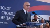 ВУЧЕВИЋ У ГАЏИНОМ ХАНУ: Србији данас потребни мудрост и слога да се спаси држава ВУЧЕВИЋ У ГАЏИНОМ ХАНУ: Србији данас потребни мудрост и слога да се спаси држава
