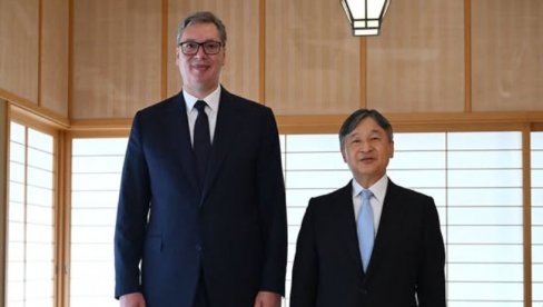 JAPANSKI CAR LIČNO DOČEKAO VUČIĆA Predsednik poručio: Ovaj susret predstavlja potvrdu dubokog poštovanja i prijateljstva JAPANSKI CAR LIČNO DOČEKAO VUČIĆA Predsednik poručio: Ovaj susret predstavlja potvrdu dubokog poštovanja i prijateljstva