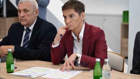 NISU OVO SAMO FRUSTRACIJE KOJE NESKRIVENO ISPOLJAVAJU Brnabić: Ovo je kampanja protiv jednog čoveka koji im smeta NISU OVO SAMO FRUSTRACIJE KOJE NESKRIVENO ISPOLJAVAJU Brnabić: Ovo je kampanja protiv jednog čoveka koji im smeta
