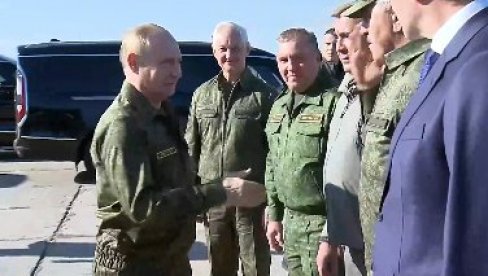 ЗАПАД-2025 Путин у војној униформи стигао на заједничке војне вежбе са Белорусијом (ВИДЕО)
