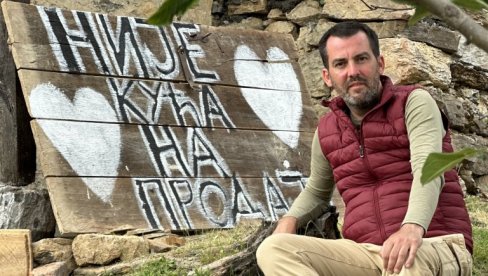 МИЛАН ПОПОВИЋ У ВЕЛИКОМ ИНТЕРВЈУУ ЗА НОВОСТИ: Дедовина је кућа није на продају, а парче земље је дар за будућност (ФОТО)
