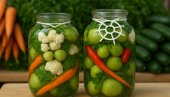 ШАРЕНА ЗИМНИЦА: Рецепт за туршију