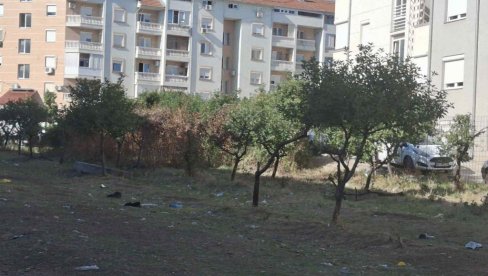 ДЕЧАКУ АМПУТИРАН ДЕО ПРСТА: Група малолетника у Студеничкој улици у Нишу напала вршњака (14) кад је са другом дошао на игралиште ДЕЧАКУ АМПУТИРАН ДЕО ПРСТА: Група малолетника у Студеничкој улици у Нишу напала вршњака (14) кад је са другом дошао на игралиште