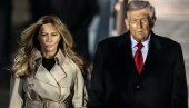 MELANIJA TRAMP U TIHOM LUKSUZU SLETELA U VELIKU BRITANIJU: Prva dama pokazala šta znači bezvremenski stil (FOTO)