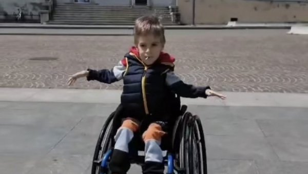 ХВАЛА ТИ, СИНЕ МОЈ, ШТО СИ НАС УЧИНИО БОЉИМ ЉУДИМА... Преминуо мали Гаврило - Родитељи се на мрежама опростили потресним речима (ФОТО)