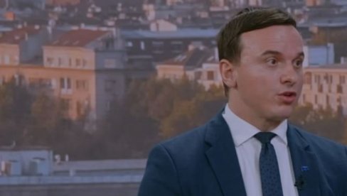 БЛОКАДЕРИ КИДИШУ ЈЕДНИ ДРУГИМА НА ПОРОДИЦЕ: Бешири прозвао Јасмину Пауновић (ВИДЕО)