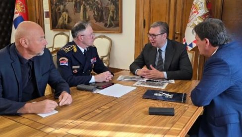 ЖИВЕЛА СЛОБОДНА СРБИЈА! Вучић на састанку са војним врхом - У суботу ће грађани Србије видети моћну српску армију